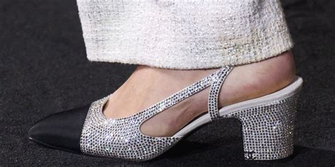 Chanel, le scarpe slingback in cristalli per l'Estate 2023